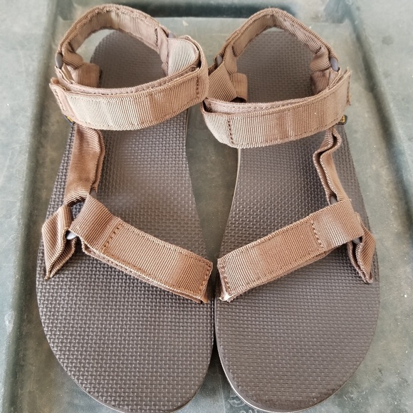 teva women's sandals size 12